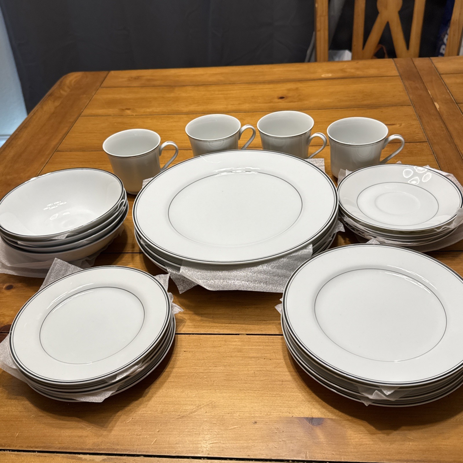 30 Piece (4 Full Sets)