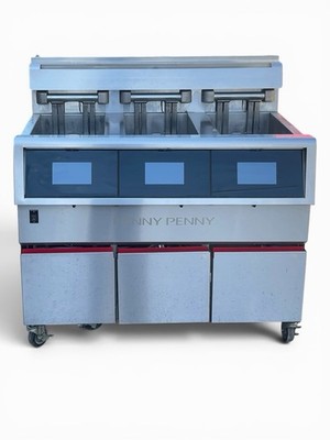 Henny Penny OFE513.0 Electric Fryer - (3) 30 lb Vat, Floor Model, 208v/3ph