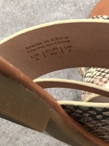 ALDO Celodia Flat Sandals Womens Size 9 Snakeskin Print Beige Strappy Slide New - Picture 4 of 6