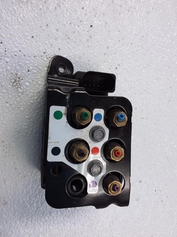 AIR CONTROL VALVE BENTLEY FLYING SPUR  2014 Suspension Compression Pump 820871