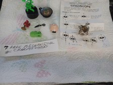 VINTAGE RARE GUMBALL/VENDING MECHANICAL CHARMS/TOYS LOT OF 7