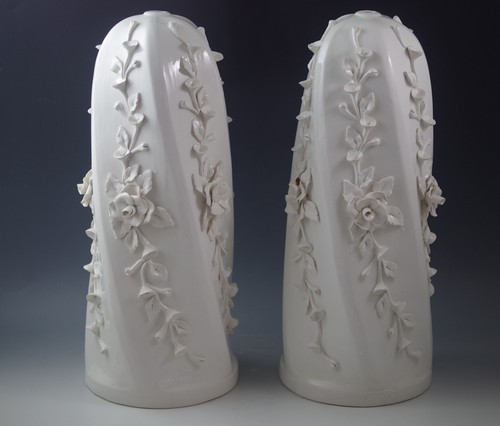 VINTAGE ITALY CERAMIC BLANC DE CHINE SET OF 2 LAMPS-LAMP BASES RAISED DESIGN #2 - Picture 5 of 10