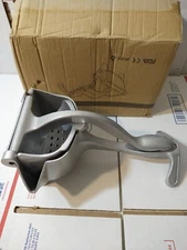 Heavy Duty Manual Fruit Juicer Citrus Lemon Squeezer Hand Press Aluminum Juice