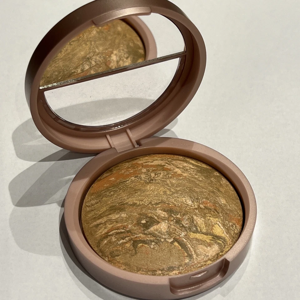 Laura Geller Baked Balance N Brighten Powder Foundation ~ 9 gr~ Shade~ Deep - Image 3 of 4