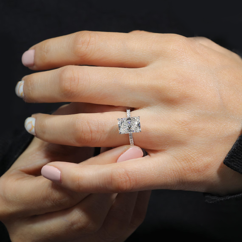 Lab Created IGI 4 Ct Radiant Cut Diamond Engagement Ring in 14k Yellow Gold - Picture 4 of 15