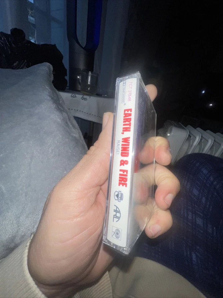 Raise! by Earth Wind and Fire Vintage Cassette Tape 1981 Rare Brand New Sealed ! - Image 3 of 4