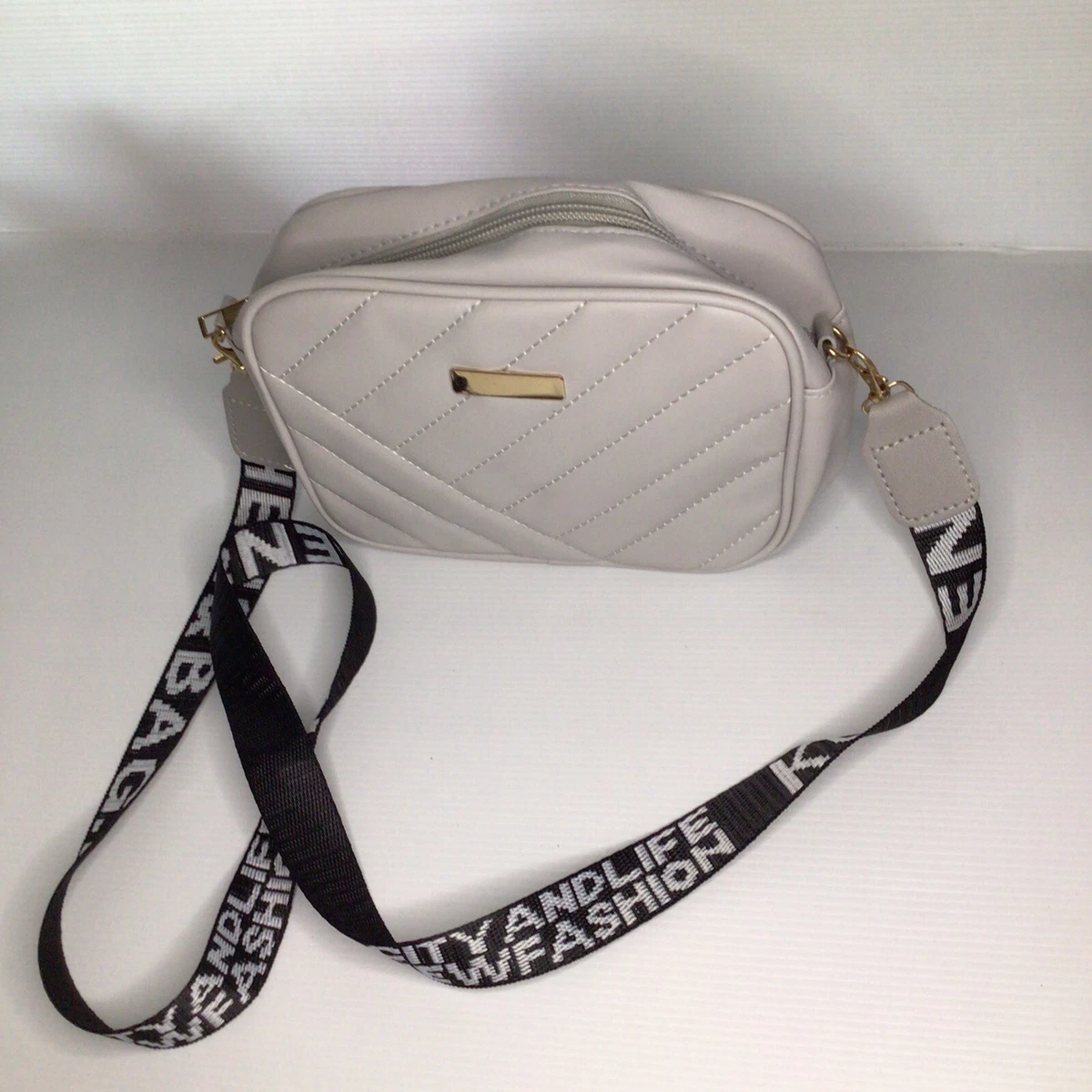 Crossover store sling bag