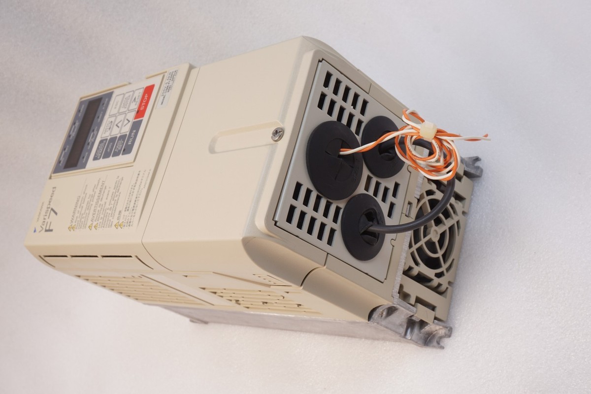 YASKAWA INVERTER 200V-5.5KW CIMR-F7A25P5,25P51A,TESTED WORKING