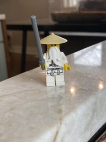 NEW Lego Ninjago SENSEI WU MINIFIG - White Ninja Minifigure w/Tan RICE HAT 9450