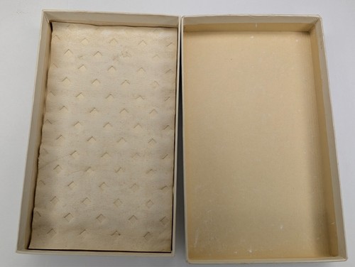 Caja de chocolates delicados tapiz de la década de 1950 Burlington, IA Drebenstedt Fischer Drug E8 - Imagen 9 de 12