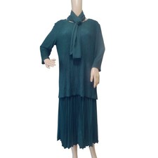 Vintage 1980s ShirAde of California green pleated skirt set matching scarf Sz 16
