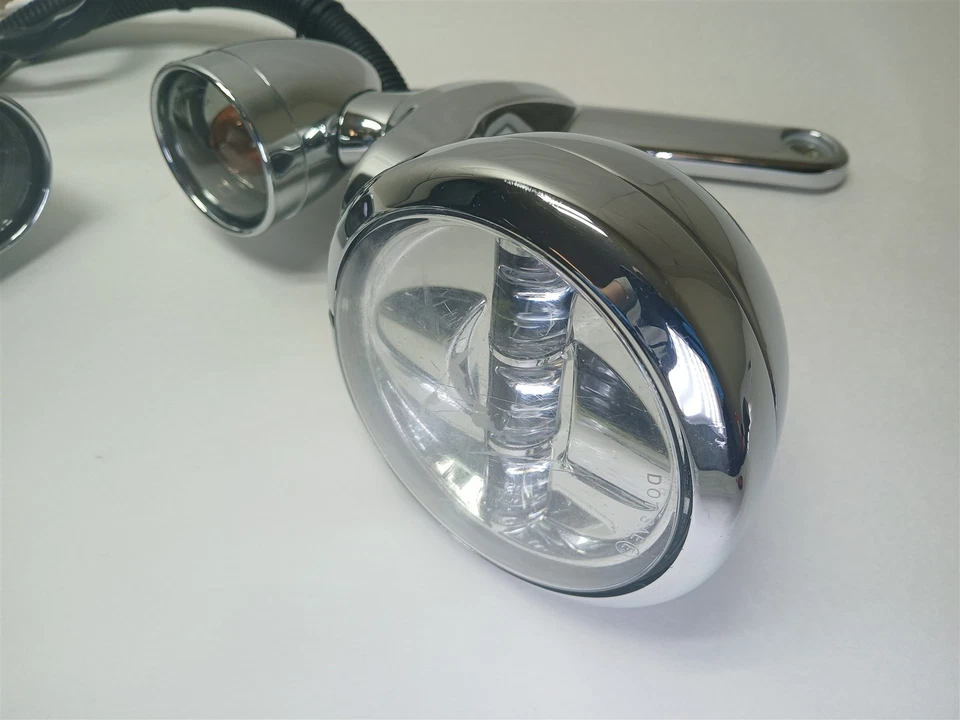 Faros antiniebla de paso de carretera Harley-Davidson CVO 2004 Electra Glide señales de giro LED Foto 4 de 4