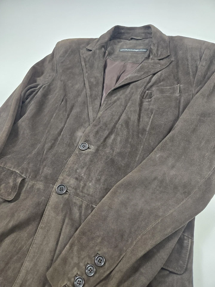 Blazer masculino Gianfranco Ferre Studio 50 camurça marrom couro de cabra feito na Itália - Imagem 2 de 4