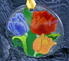 Peggy Karr Signed Fused Glass TULIPS 3" Suncatcher Christmas Ornament PKG Flower