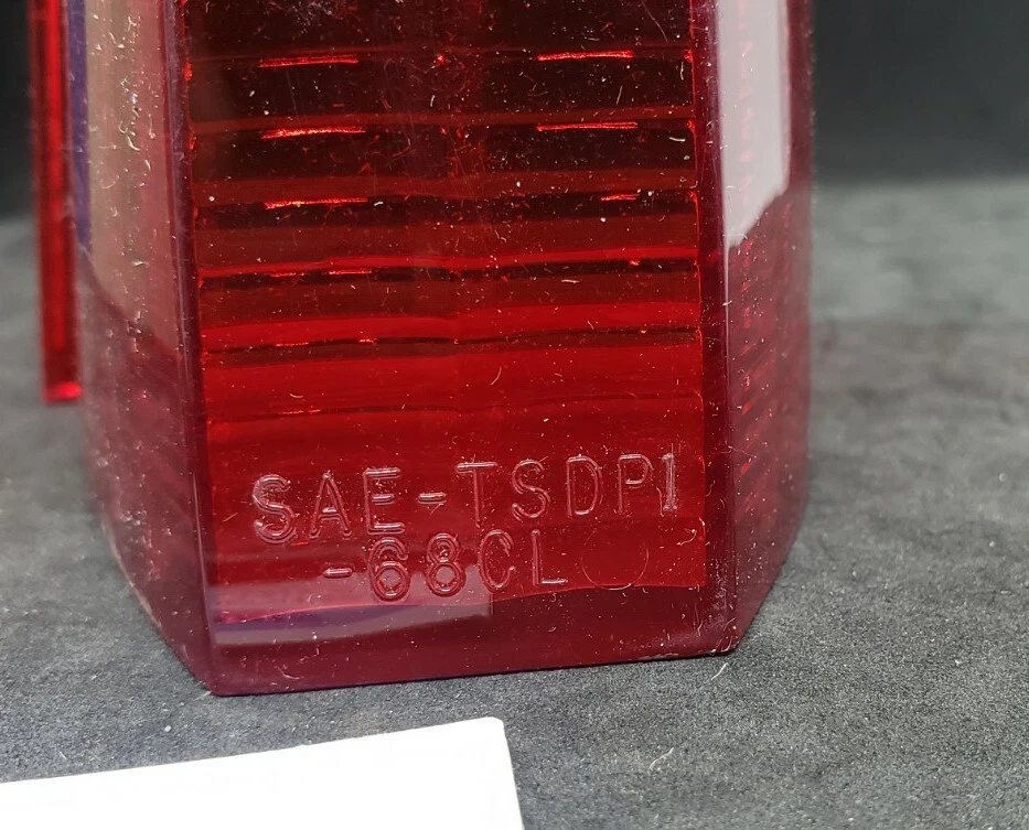 Lincoln 1968 luz trasera continental lente lateral derecha C8vy-13450-A nos Foto 2 de 4