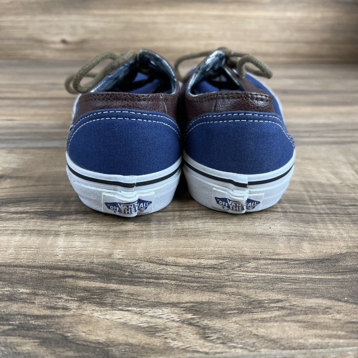 VANS Brigata Blue Leather Plaid Skate Shoes Sneakers Size 4Y 