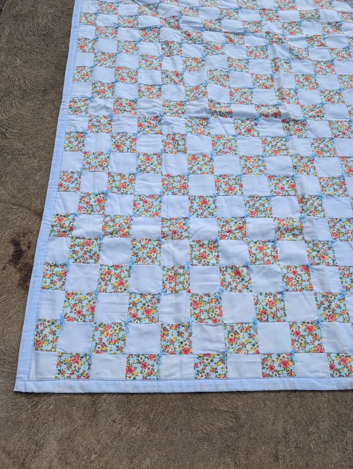 Antique 1930's Handmade Floral Patchwork Quilt Rag Quilt 88" x 82" - Image 4 of 4