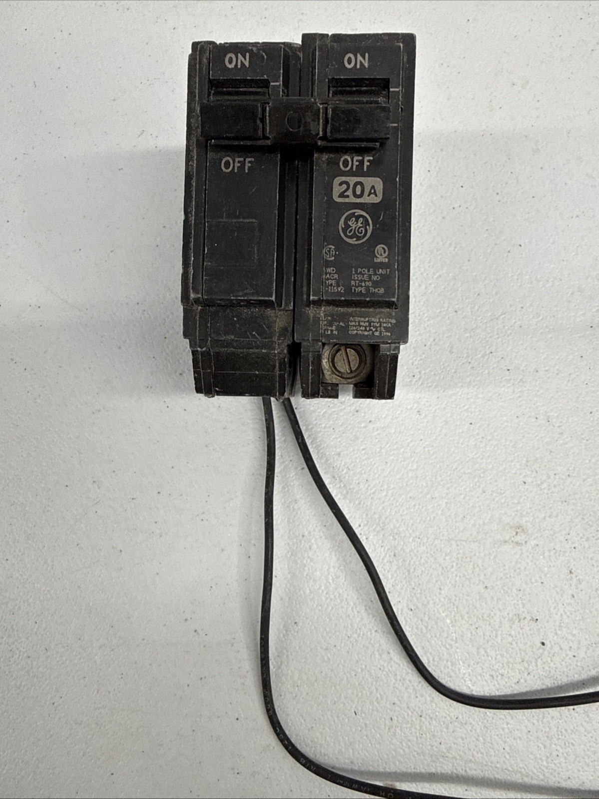 GE THQB1120ST1 1 Pole 20 Amp 120 Volt Breaker 120/240V Shunt Trip