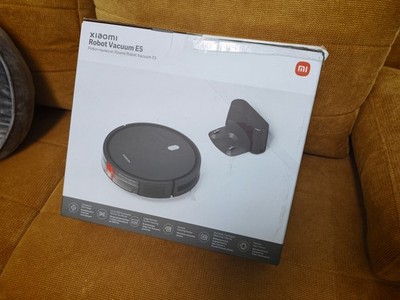 Xiaomi Robot Vacuum E5 Weiß Saug- und Wischroboter OVP Neuwertig