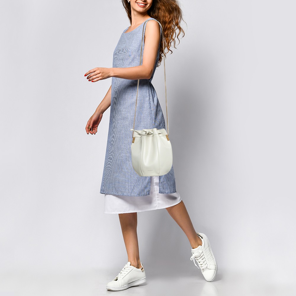 Saint Laurent Borsa a secchiello piccola Talitha in pelle bianco sporco
