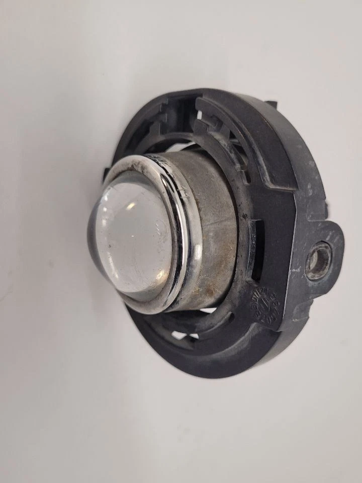 Luz antiniebla izquierda Dodge Challenger LH 2013-2023 parachoques montado 5182021AB Foto 2 de 4