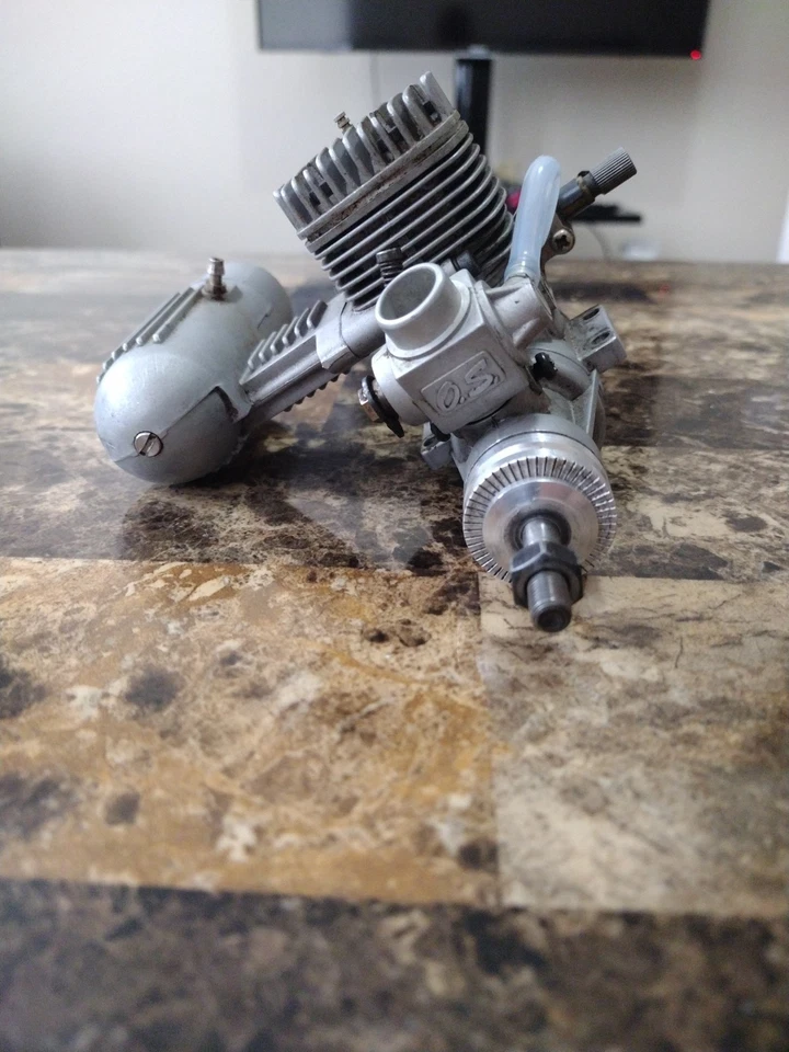 RC AIRPLANE ENGINE MAGNUM XL .46 WITH MUFFLER AND O.S. CARBURETOR SPECIAL PRICE - Image 2 of 4