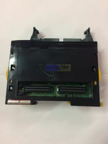 1PCS OMRON CJ2M-MD211 PLC Module USED