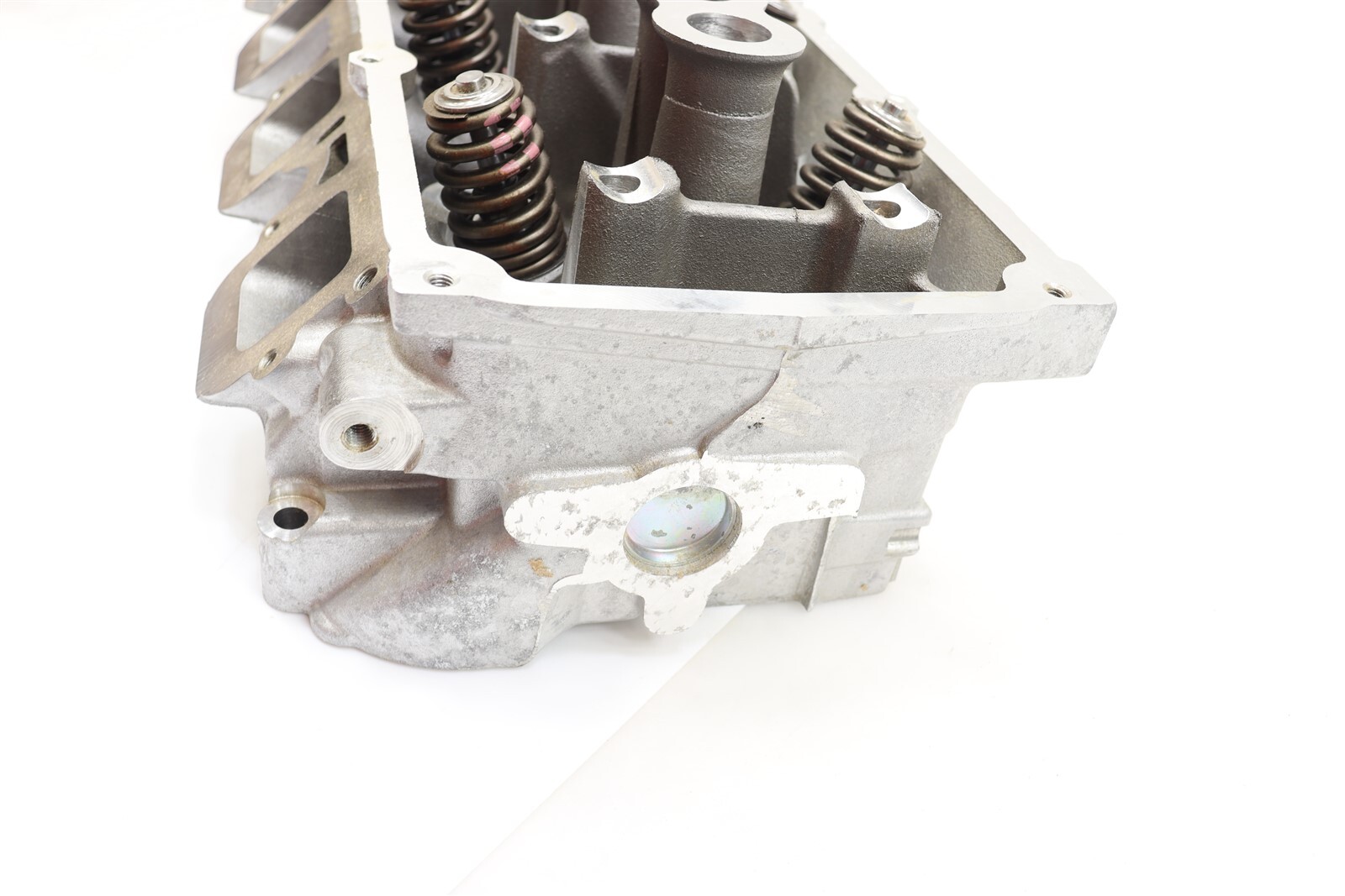 NEW OE Mopar Engine Cylinder Head Right 68333006AB Ram 3500 5.7 V8 