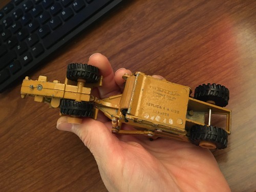 Vintage Ertl IH International 412B 1:64 Tractor Scraper - Picture 5 of 5