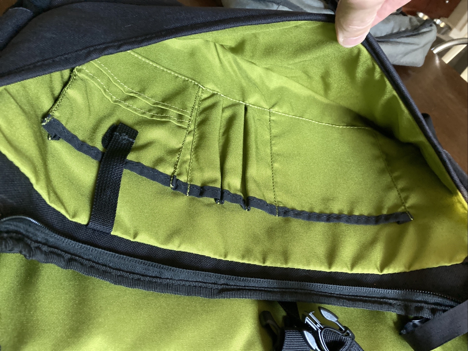 REI Messenger Bag Unisex Black Laptop Carry School Wo… Gem