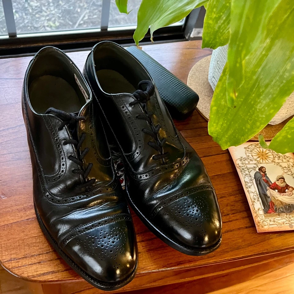 Oxfords Cheaney Lloyd & Haig Black Wingtip Design - 12 - Galo Vermelho Vintage - Imagem 2 de 4