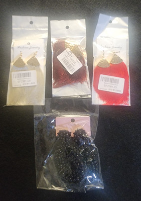 Nice Dangle Earrings Great Lot Of 4 Pair Pierced Gold-tone New Great Colors
