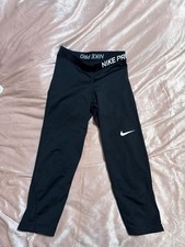 Nike Pro Women's Dri-FIT Mid-Rise Cropped Training Leggings Black