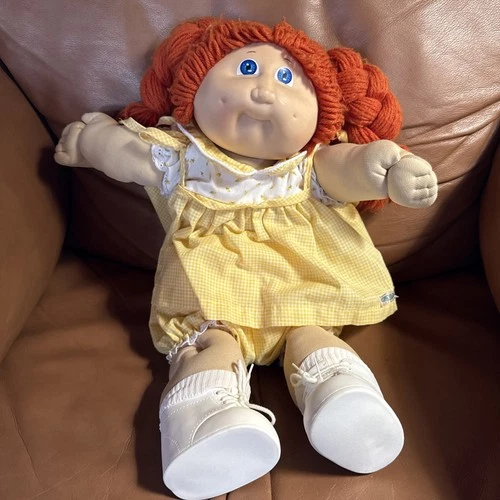 1984 CABBAGE PATCH KID RED WOOL YARN HAIR BLUE EYES COLECO ORIGINAL CLOTHES