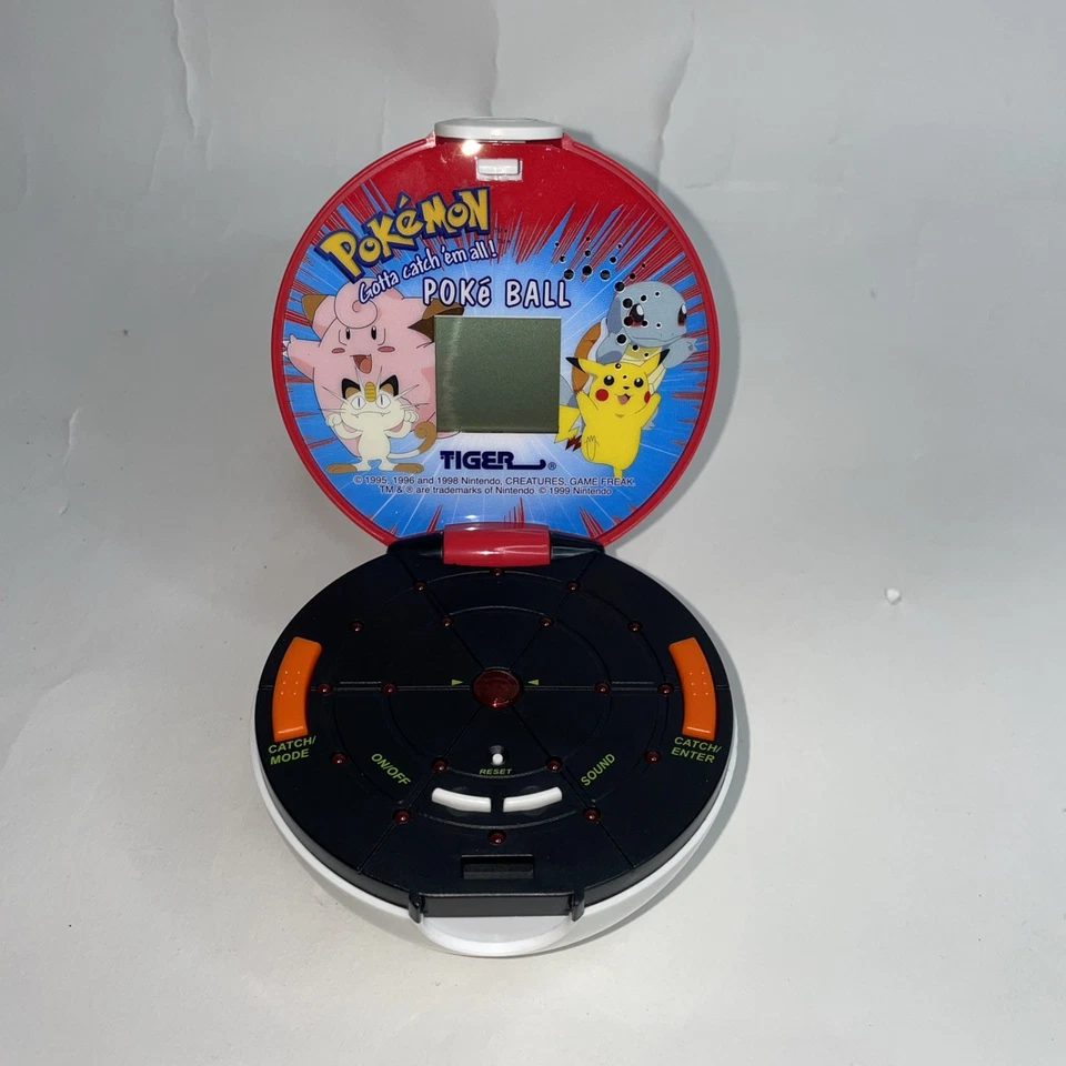 De colección Tiger Electronics 1999 Pokemon Poke Ball Juego LCD Portátil - SIN PROBAR Foto 2 de 4