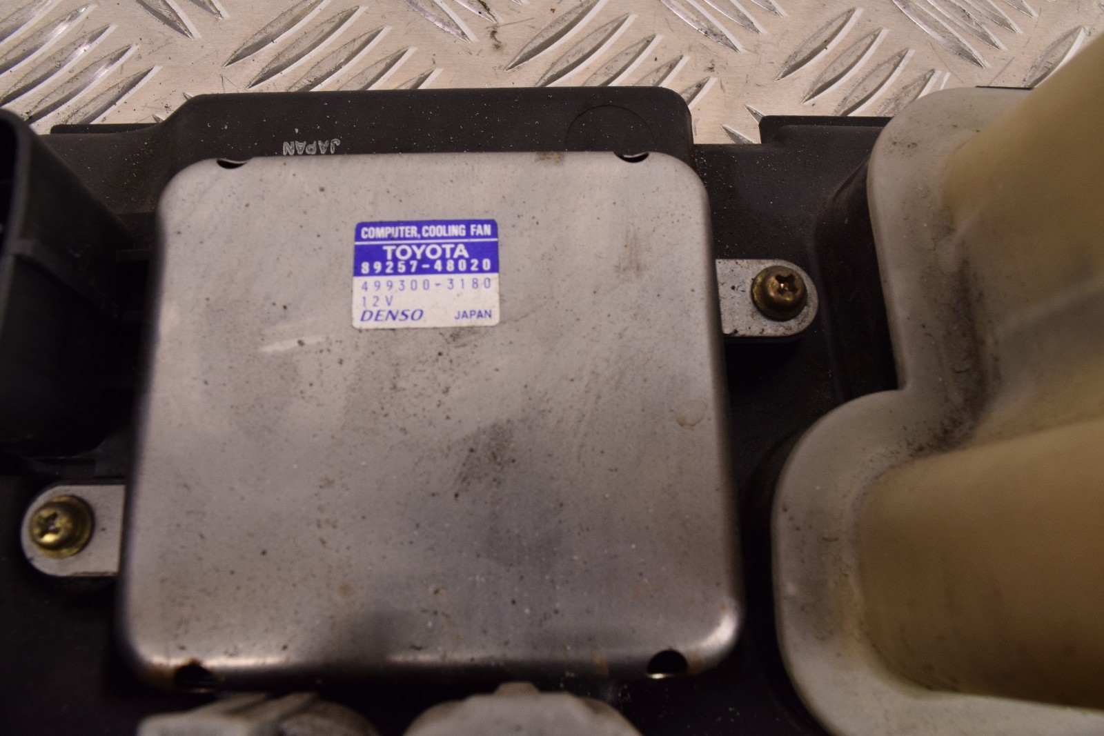 LEXUS RX300 0306 ENGINE COOLING FAN ECU 8925748020 4227501110 16363