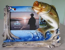 Vintage River's Edge Products Bass Picture Frame Resin 4"X 6" Pic Hang or Stand