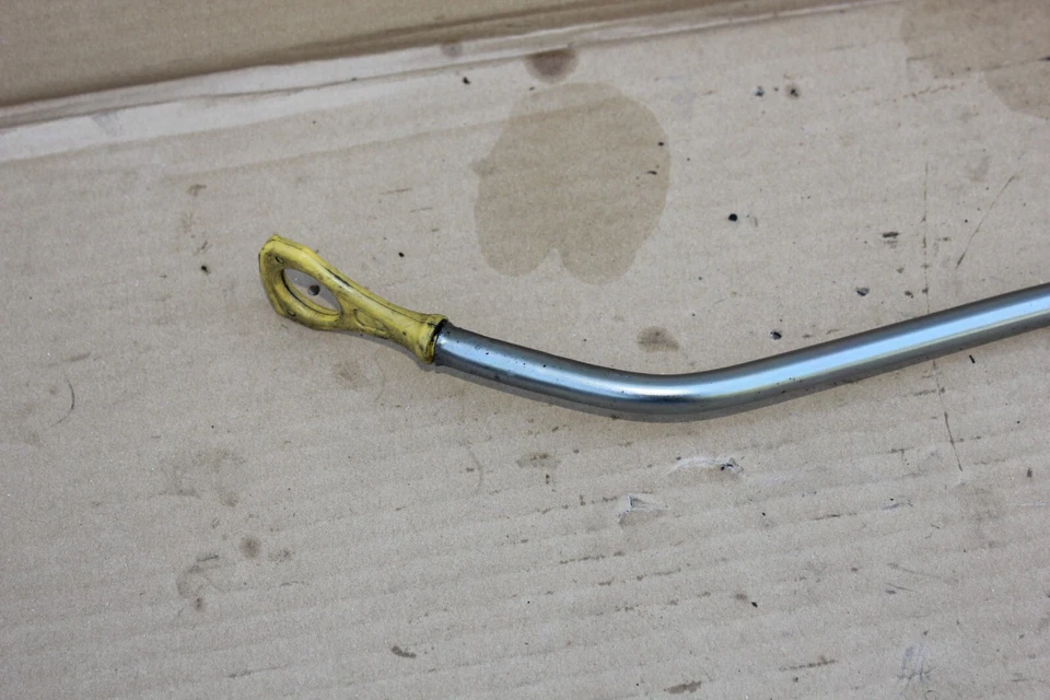 Vareta de óleo de motor OEM com tubo de 2016 Hyundai Accent 1.6 (B60) - Imagem 3 de 4