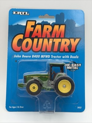 1998 ERTL Farm Country John Deere 8400 MFWD Tractor Duals Toy New