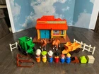 Vintage Fisher Price Little People Play Family Western Town 934. MINT.