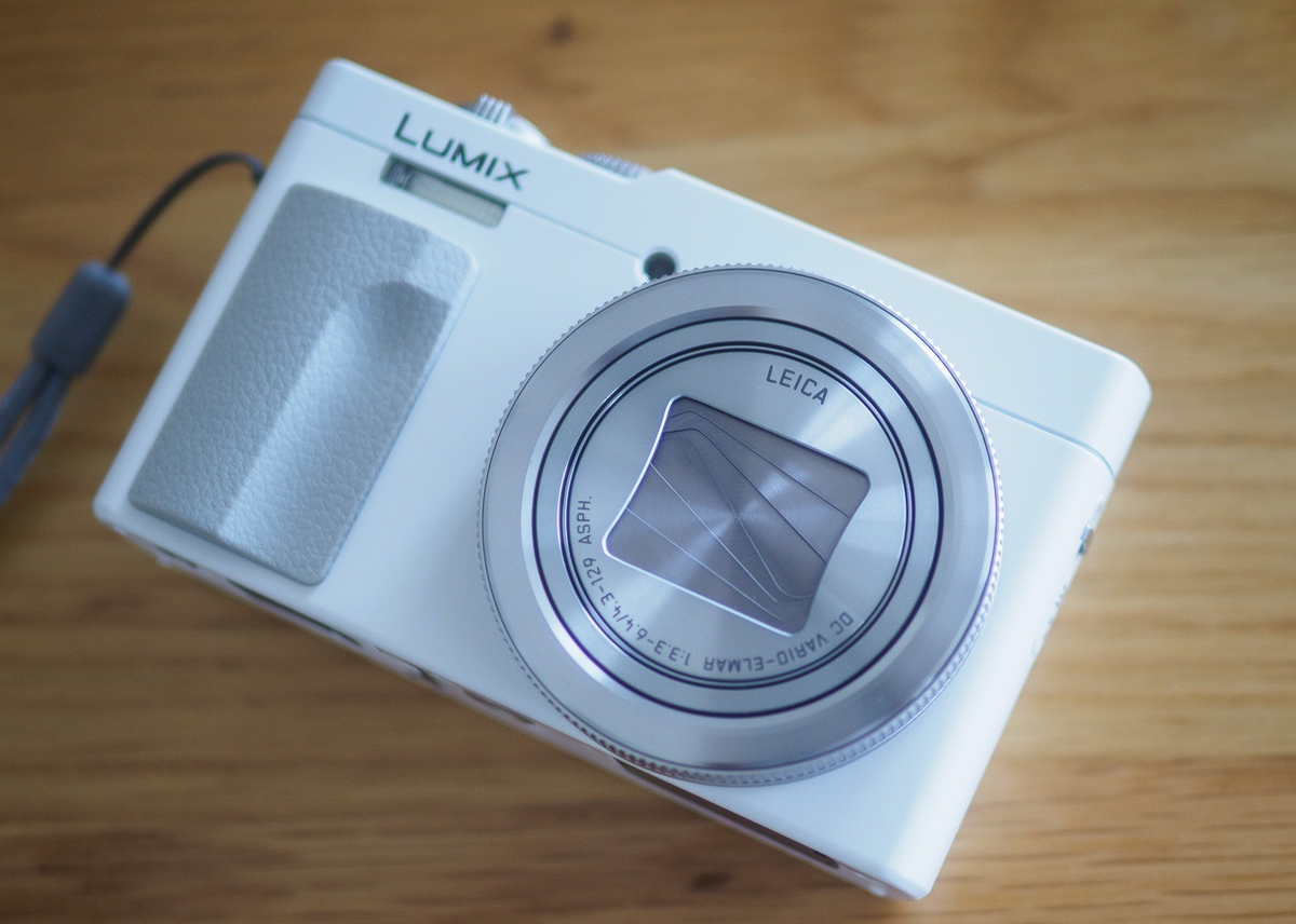 Panasonic LUMIX DC-TZ99-W Compact Digital Camera 30x Optical White