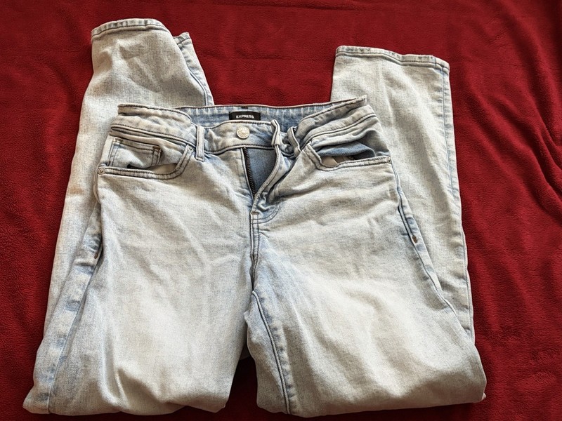 EXPRESS Boyfriend Mid Rise Stretch Women's Size 00R Light Wash Distressed Jeans