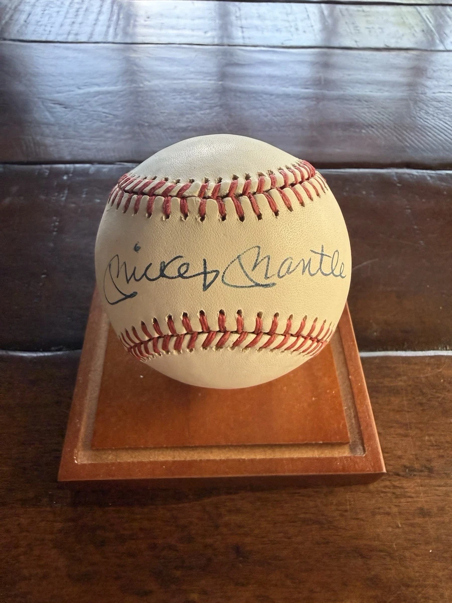 James Spence Authentication (JSA) New York Yankees Original