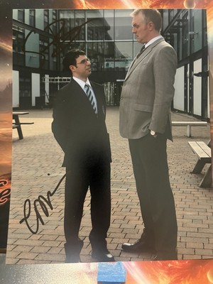 Simon Bird und Greg Davis signiert 10x8 Zwischen