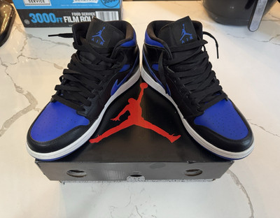 Jordan Air Jordan 1 Mid Black Hyper Royal Leather Mid Top 554724-068 2020