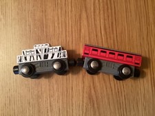 Geoffrey wooden passenger car and caboose made in 2003 lot of 2