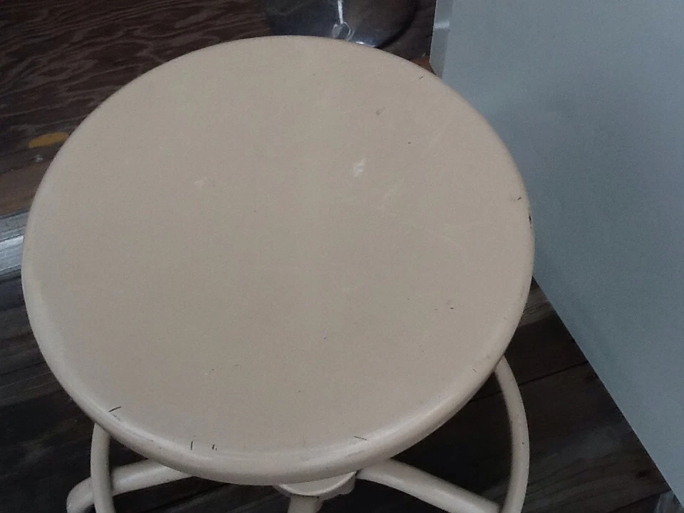 7 taburetes ajustables industriales bioajustes de metal de colección (17" - 22") asientos de 13" Foto 2 de 4