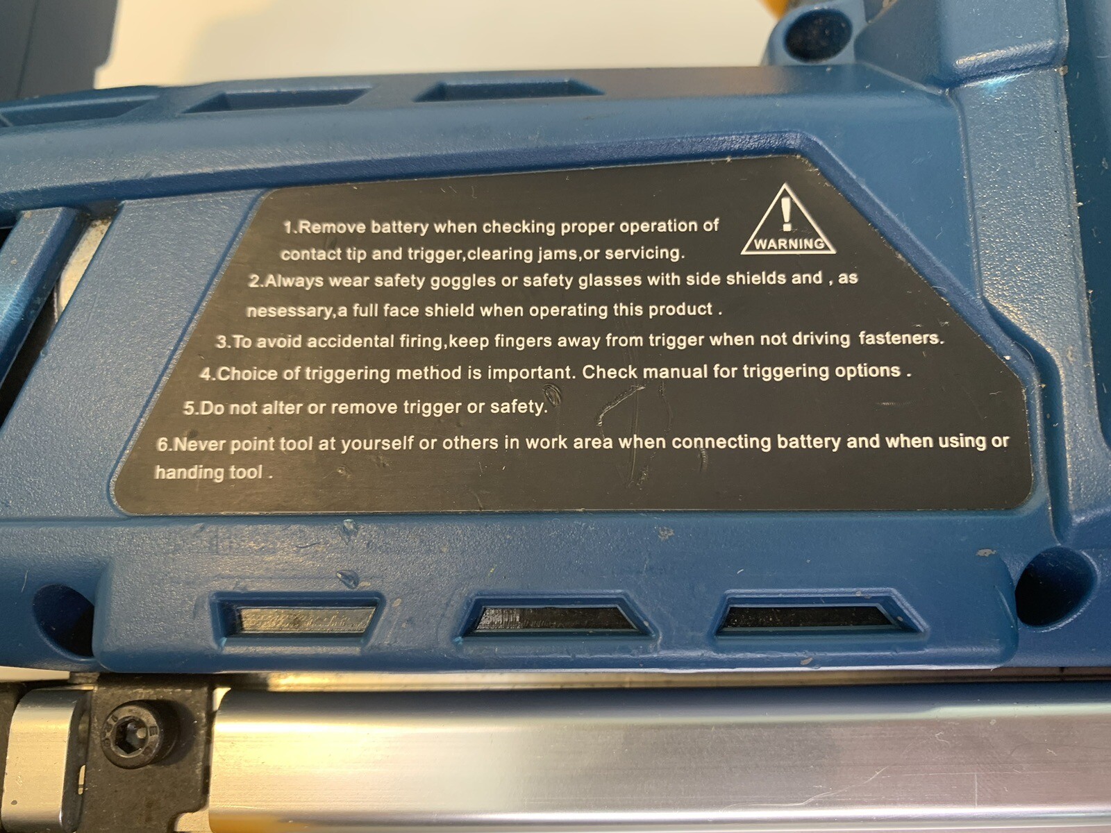 Workzone 18v Liion Cordless Brad Nail and Staple Gun CCT18GW Body