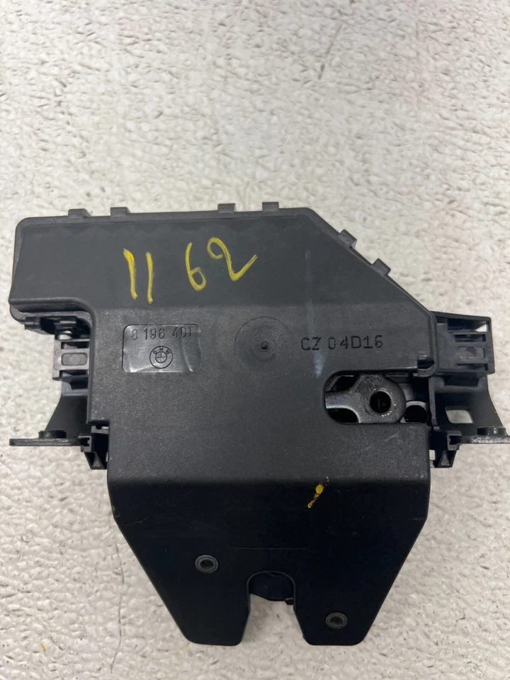BMW 325i 323 328 330 E46 2002-2005 sedán bloqueo maletero cierre golpeador sin cable fabricante de equipos originales Foto 2 de 4