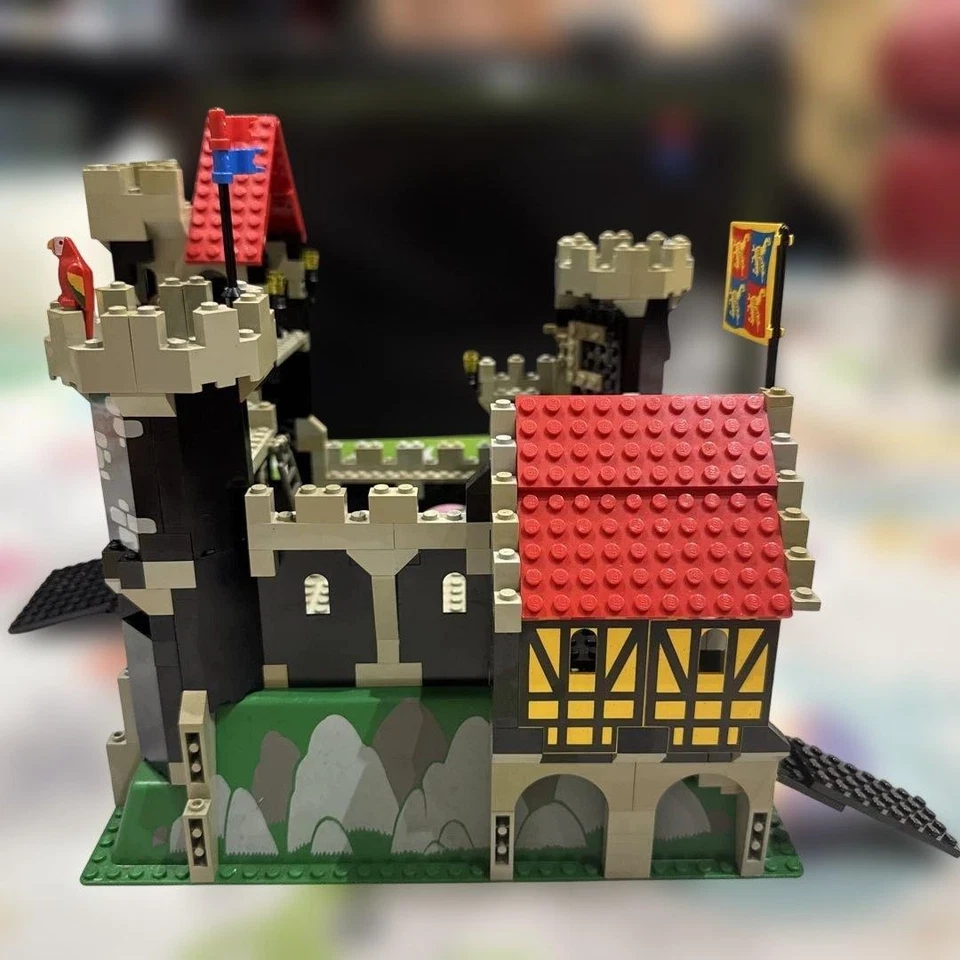 LEGO Knight's Castle 6086 System Castle Black In 1992 Used Retired As Is - Image 3 of 4